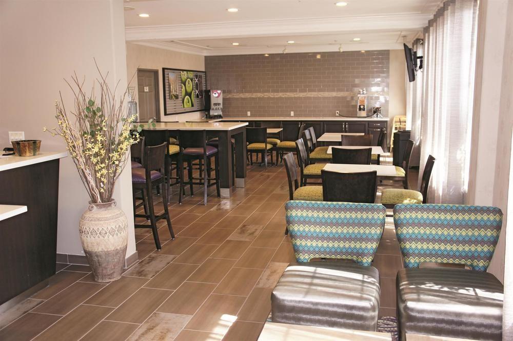 La Quinta By Wyndham Los Banos Exterior foto